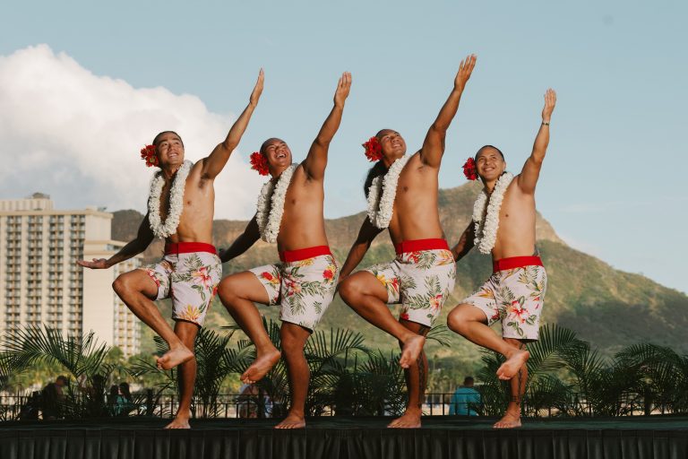 Ahaainaluau Standard Dinner Show Hula Dancers Performance Stage