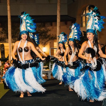 Cocokeyluau Luau On International Drive Luau Dancers Blue Costumes
