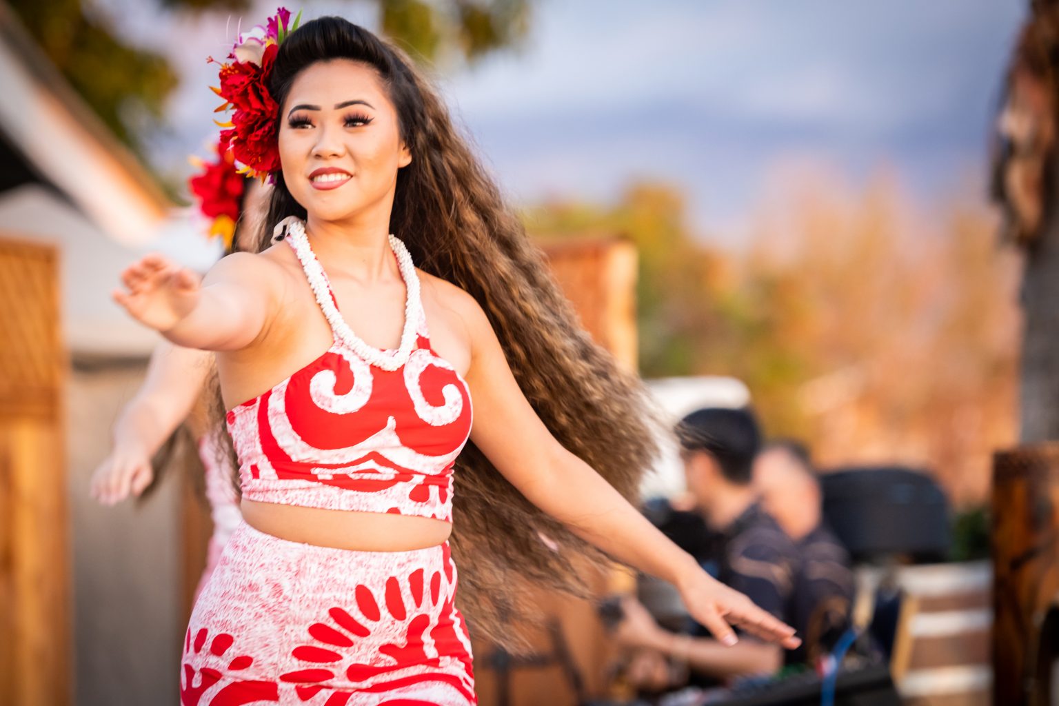 Gilligansmaui General Seating Hula Dancer Floral Headpiece