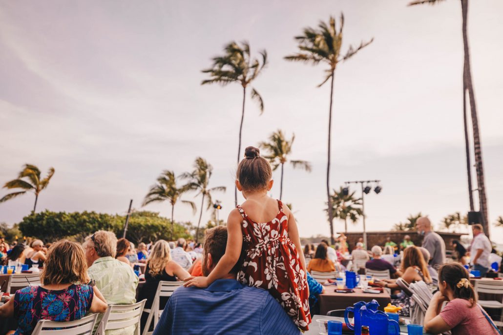 Marriottsunsetluau General Seating Luau Gathering Palm Trees 