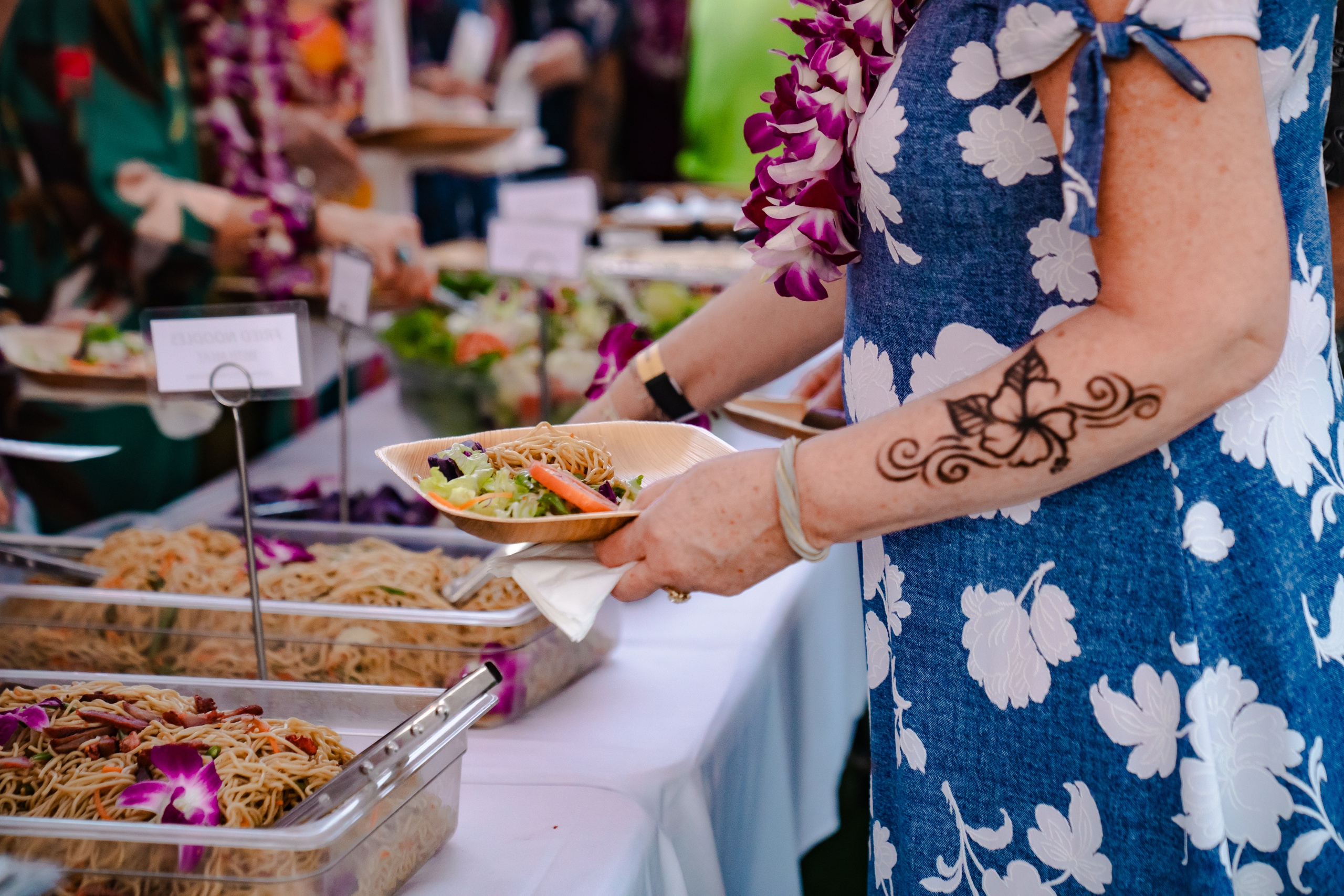 Maukawarriorsluau Koa Classic Package Rear Seating Luau Food Buffet Salad Noodles