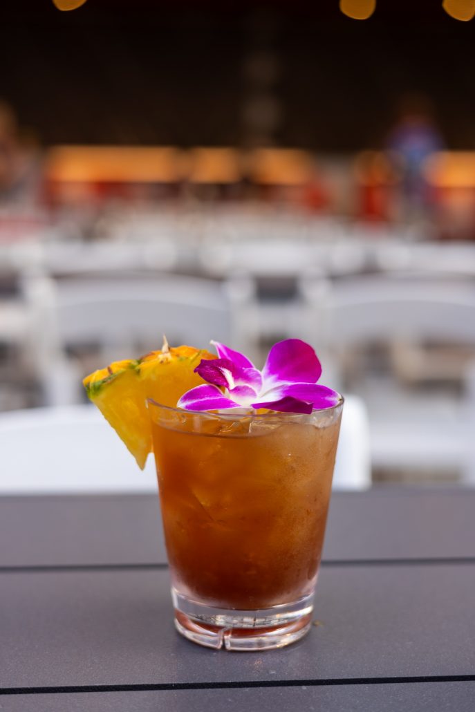 Painawaikikiluau General Seating Cocktail Pineapple Flower