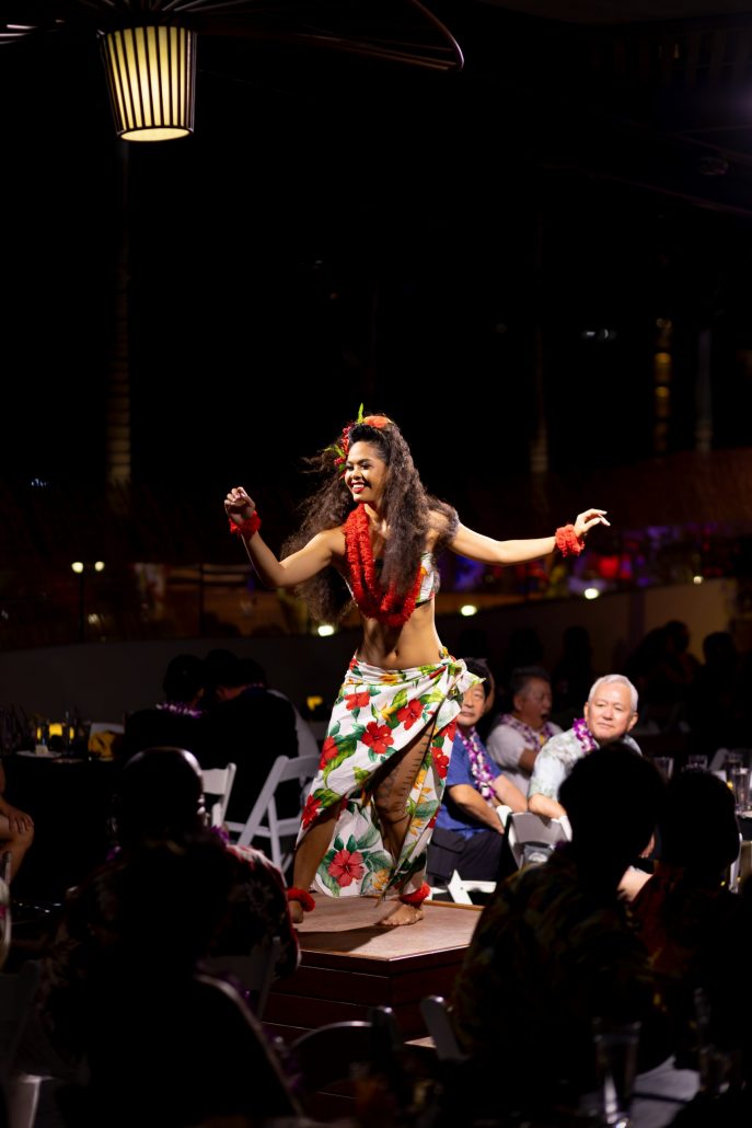 Painawaikikiluau General Seating Hula Dancer Luau Night Performance