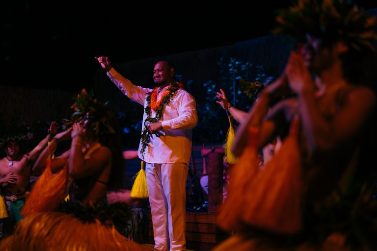 Painawaikikiluau General Seating Luau Dancers Hula Performance 