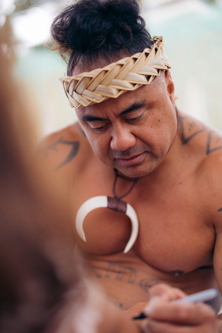 Painawaikikiluau General Seating Man Tattooed Necklace Braided Headband