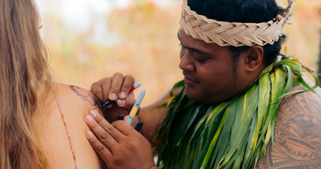 Painawaikikiluau General Seating Tattoo Artist Woman Body Art