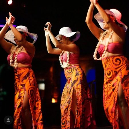 Polynesianfireproductions Polynesian Fire Luau In Orlando Fl Polynesian Dancers Hats Leis Orange