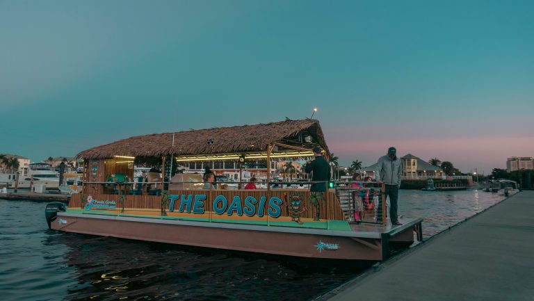 Puntagordaadventures Club Tiki Led Luau Oasis Boat Tiki Luau