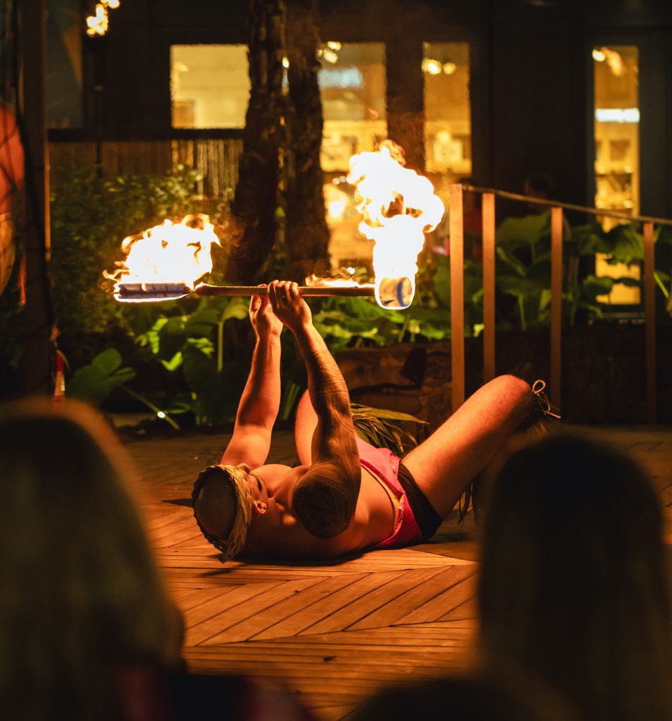 Queenswaikikiluau Back Section Fire Dancer Performance Luau Night