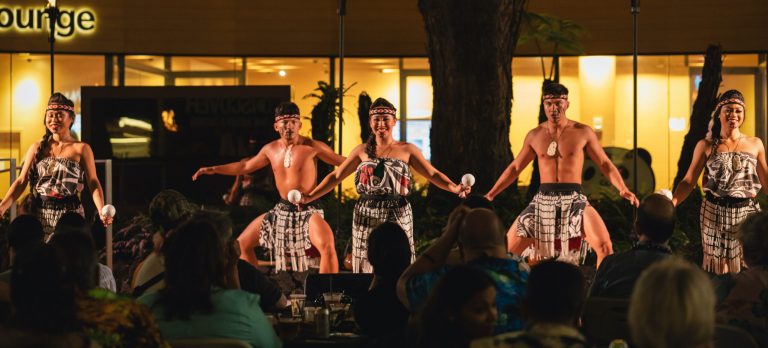Queenswaikikiluau Back Section Luau Dancers Performance Night 