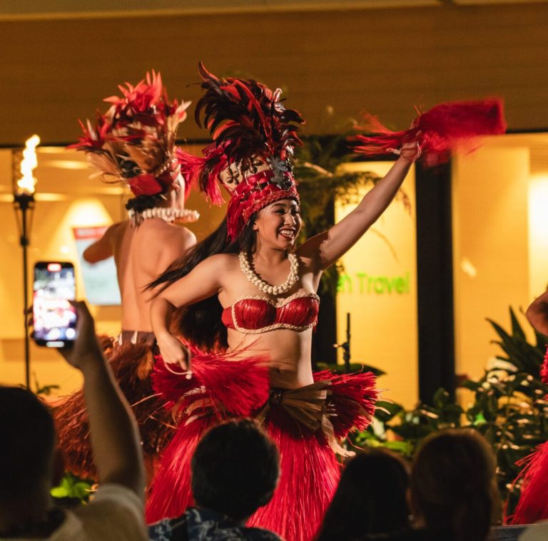 Queenswaikikiluau Back Section Luau Dancers Red Costumes 