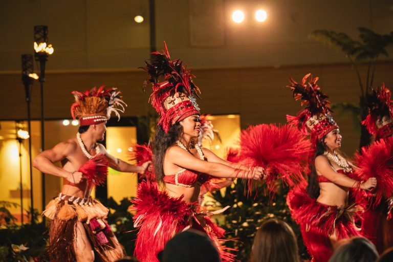 Queenswaikikiluau Back Section Luau Dancers Red Costumes Performance