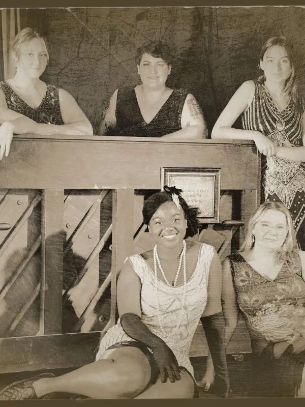 Rigatonysdinnershow Riga Tony S Murder Mystery Dinner Show Performers Vintage Style