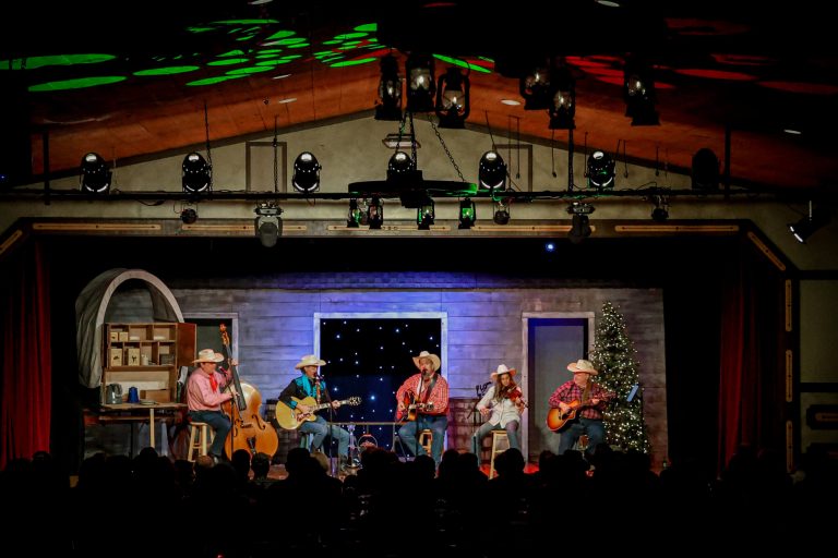 Theshepherdofthehills An Old Trail Christmas Chuckwagon Show Chuckwagon Show Musicians Stage