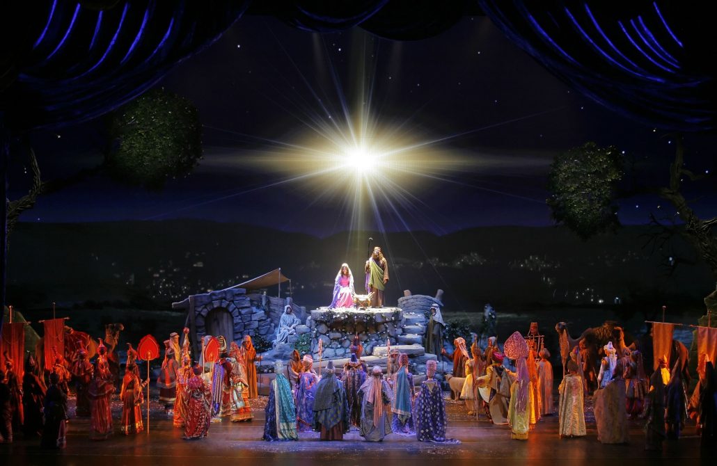 Walksnyc Radio City Christmas Spectacular Show  Nativity Scene Theatrical Performance