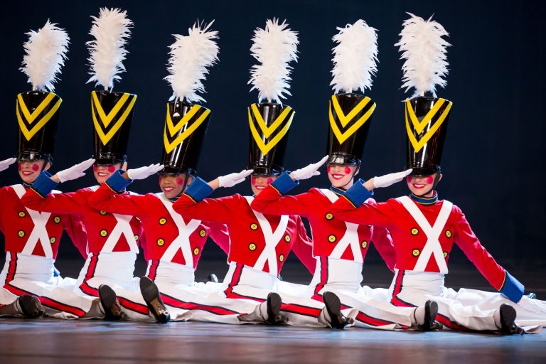 Walksnyc Radio City Christmas Spectacular Show  Toy Soldiers Dancers Performance